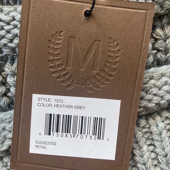 NWT Modena Grey Beanie - Picture 3 of 8